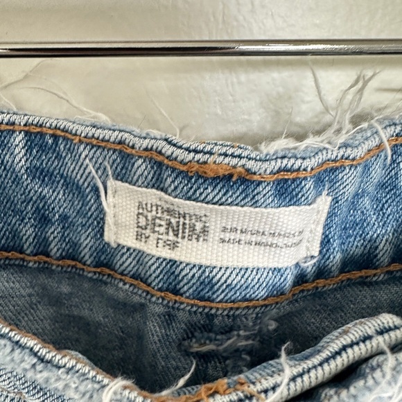 Zara Authentic Denim Frayed Jean Skirt - size 26 - Picture 4 of 5